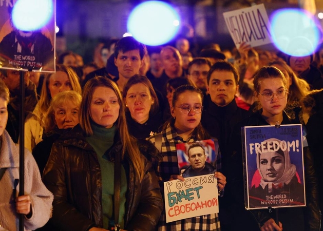 Nemirtingas: tremtyje gyvenantys rusai gedi A. Navalno ir kaltina V. Putiną nužudymu