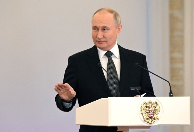 V. Putinas Ukrainos vadovybę išvadino idiotais ir neofašistais