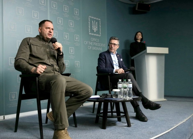 Įkurta Tarptautinė Ukrainos saugumo ir euroatlantinės integracijos darbo grupė