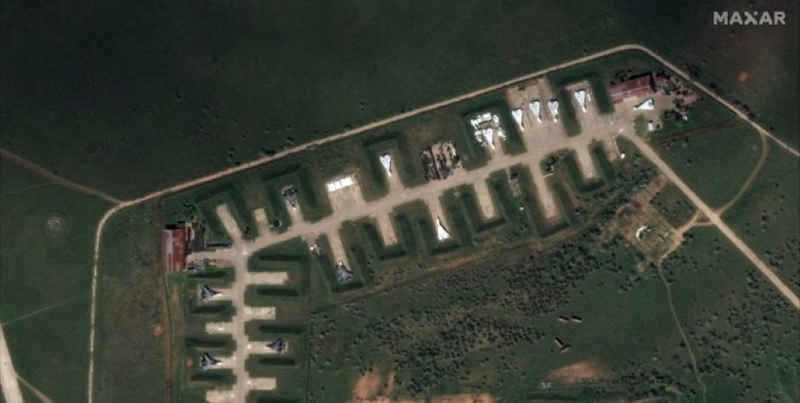 Ukraina skelbia smogusi kariniam aerodromui Rusijos aneksuotame Kryme