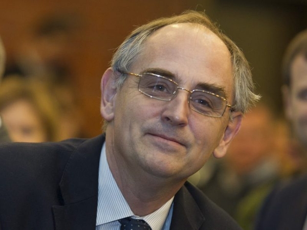 E. Lucasas: magnatams derėtų prisiminti, kad nacionalinis saugumas užtikrina jų turtus