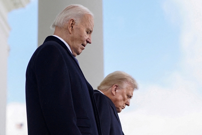 Trumpas atšaukė leidimą Bidenui susipažinti su slapta informacija