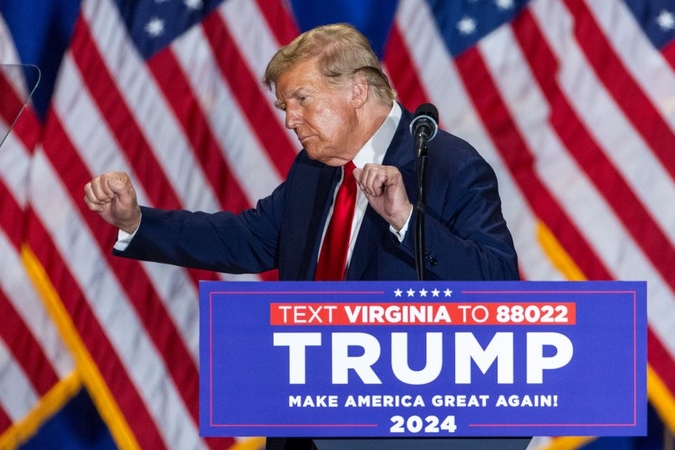 Iš J. Bideno besišaipantis D. Trumpas pats supainiojo prezidentus