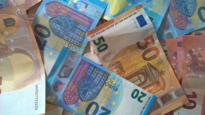 Tiriant stambų PVM sukčiavimą, Lietuvoje sulaikyti du asmenys, įtariama 40 mln. eurų žala