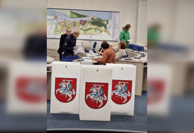 Aktyvumas: vakar prasidėjusiame išankstiniame Seimo antrojo rinkimų turo balsavime Klaipėdos savivaldybėje rinkėjai buvo šiek tiek mažiau aktyvūs nei per pirmąjį turą.