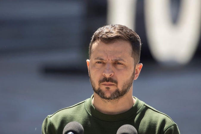V. Zelenskis: Rusija praėjusį mėnesį Ukrainą atakavo daugiau kaip 3 tūkst. aviacinių bombų