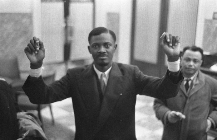 Asmenybė: filme „Garso takelis valstybės perversmui“ daug dėmesio skirta P. E. Lumumbai, kuris 1958 m. gruodį atstovavo savo kraštui ir partijai vadinamojoje Visų Afrikos Tautų konferencijoje, vykusioje Ganoje.