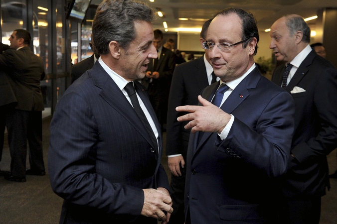 Francois Hollande'as (dešinėje) ir Nicolas Sarkozy