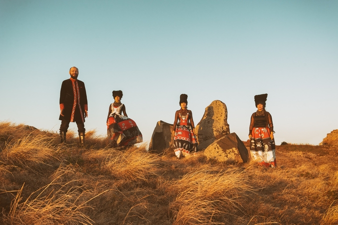 Vilniuje vienintelį koncertą surengs kultinė Ukrainos grupė „Dakhabrakha“