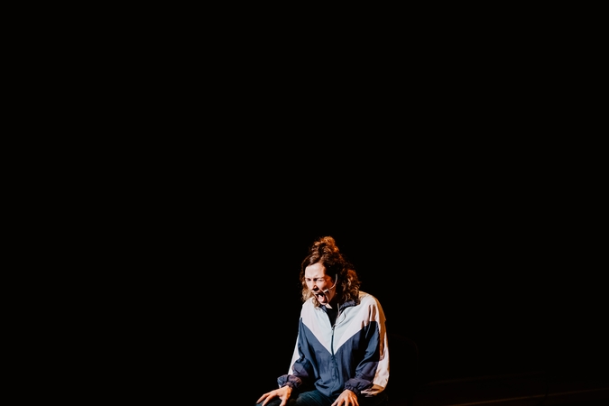 Menininkė S. Vanhee į festivalį „Nerk į teatrą“ atveža išskirtinę riksmų kolekciją 