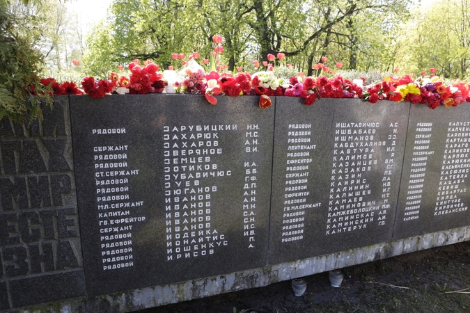 Minėjimas: iki Rusijos plataus masto įsiveržimo į Ukrainą Klaipėdoje prie sovietų karių memorialo kasmet gegužės 9-ąją buvo švenčiama vadinamoji pergalės diena. 