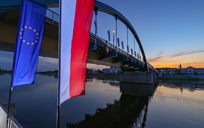 ES atsisakys Lenkijos atžvilgiu pradėtų veiksmų dėl susirūpinimo teisine valstybe