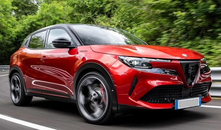 Naujokai: Lietuvos autorinkoje debiutavo mažas visureigis „Alfa Romeo Junior“.