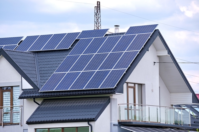 Registrų centras: naudojant tinkamus stogus galima pagaminti 4,8 TWh saulės energijos
