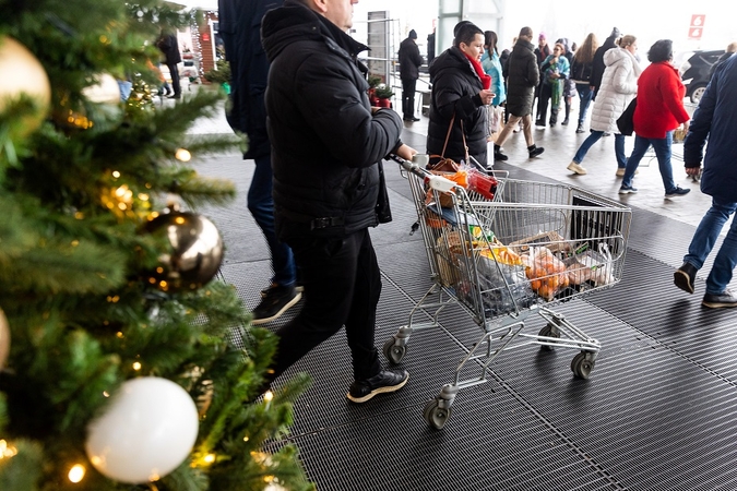 Vartotojų pasitikėjimo rodiklis gruodį padidėjo 2 punktais