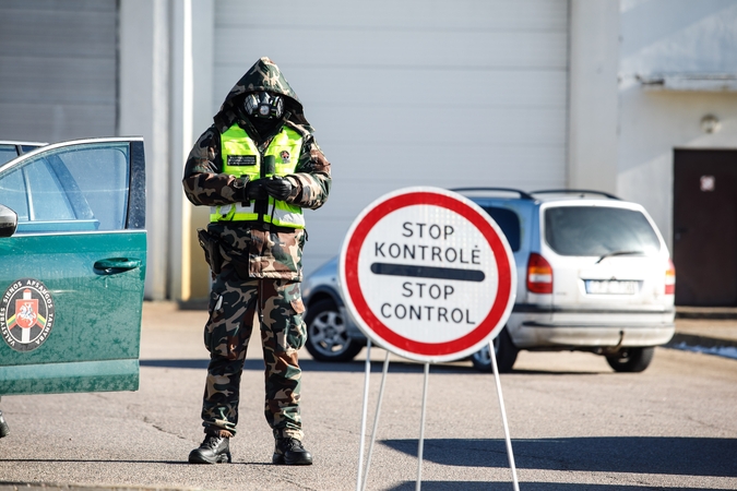 Raginimai nevykti į Baltarusiją – nė motais: lietuvius vilioja ir mažesnės dantų implantų kainos