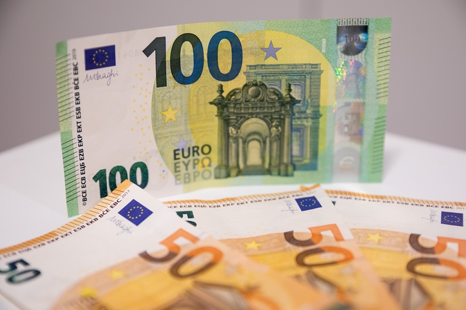 Valdantiesiems ketinama pristatyti antiinfliacinį planą