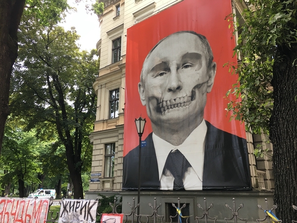 V. Putinas paskelbė pergalę Ukrainos rytinėje Luhansko srityje