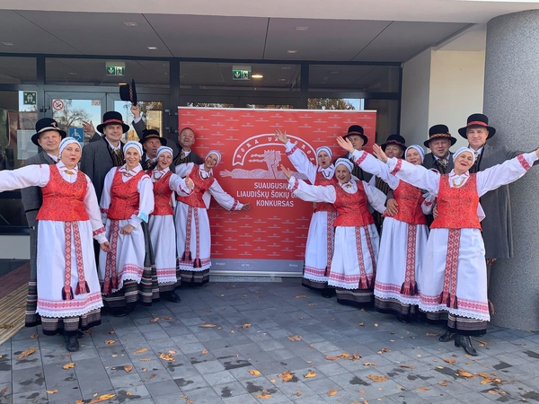Liaudiškų šokių grupė „Džiaukis“ iš Kauno rajono triumfavo festivalyje „Pora už poros“