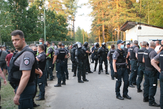 Dėl riaušių Rūdninkuose įtarimai pareikšti trims migrantams iš Irako