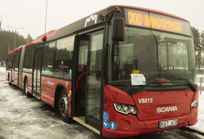 Naujųjų metų naktį sostinėje kursuos talpesni naktiniai autobusai