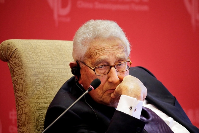  Henry Kissingeris.