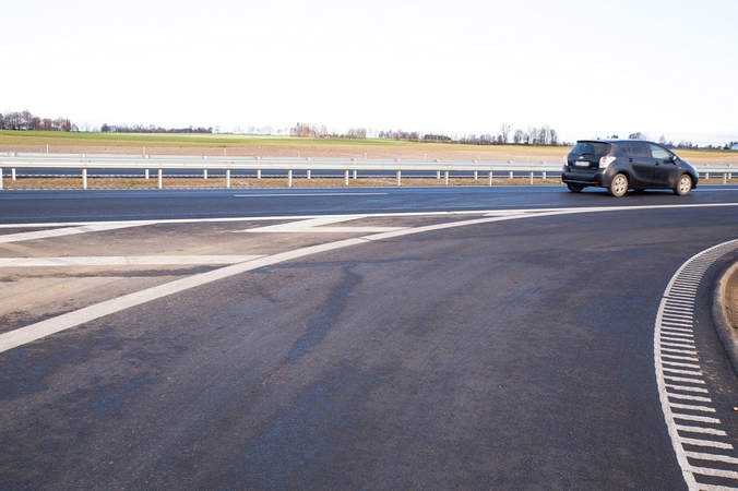 Kelininkai: pagrindiniai šalies keliai daugiausia sausi