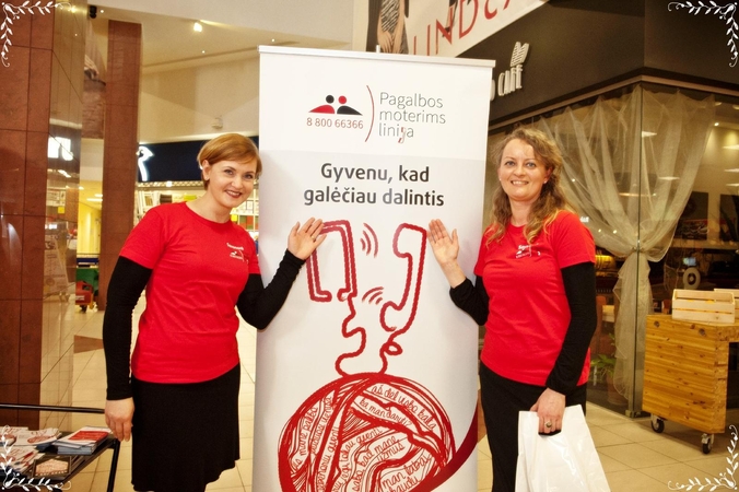 Moterims trūksta moterų pagalbos ir solidarumo