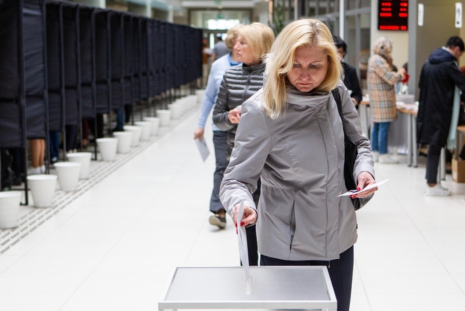 Prezidento rinkimuose ir referendumuose jau balsavo 5,63 proc. rinkėjų