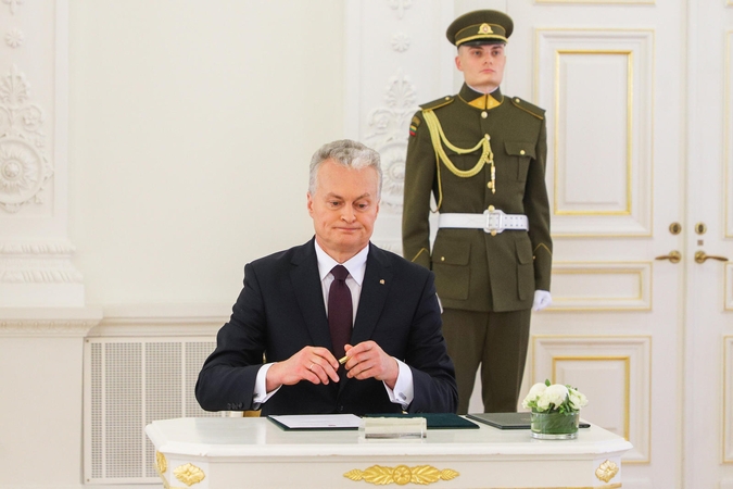 G. Nausėdos komanda meta akmenį į Seimo daržą dėl įstatymų kokybės