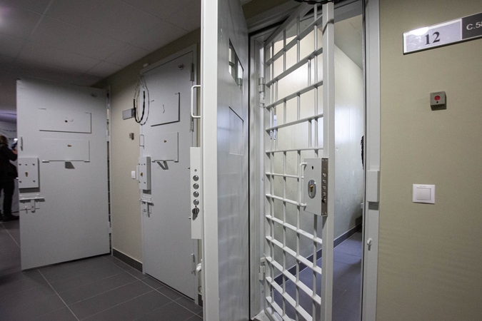 Nakvynės namuose Šiauliuose – neblaivių vyrų muštynės