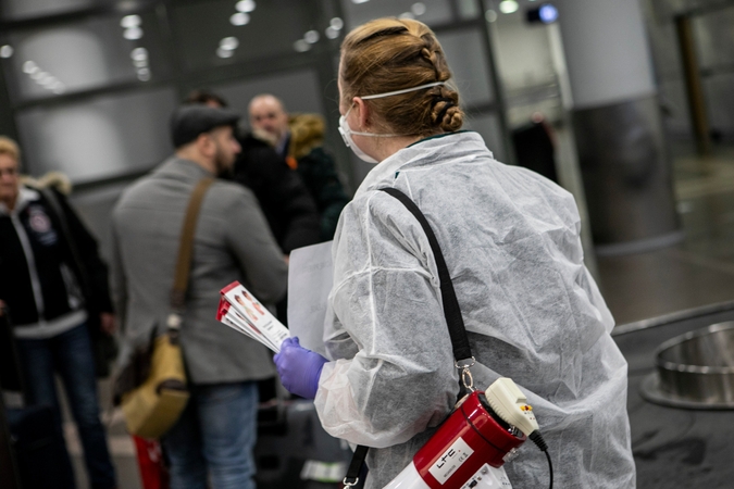 Bijoma COVID-19 mutacijų: griežtinama į Lietuvą atvykstančių keleivių patikra