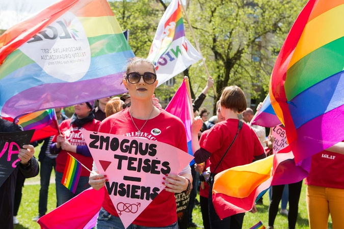 Ataskaita skelbia: LGBTI asmenų apsauga Lietuvoje – dar pavojuje