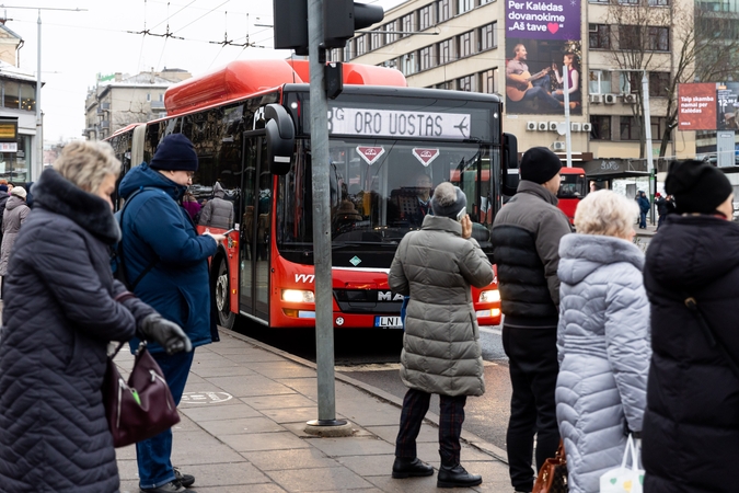 Derybos dėl Vilniaus vairuotojų reikalavimų stringa, VVT prašo stabdyti streiką