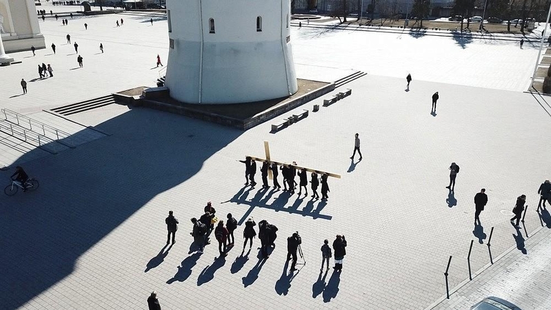 Ant Trijų Kryžių kalno pastatytas ketvirtasis kryžius