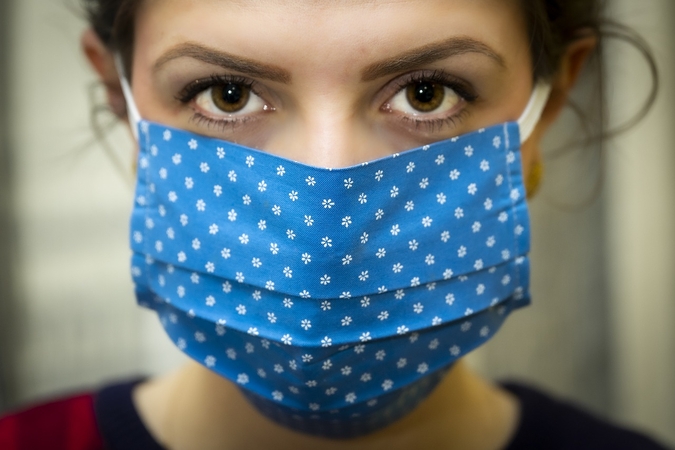 Vyriausybės komitetas svarstys, nuo kada įvesti privalomą kaukių dėvėjimą