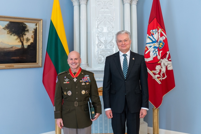 G. Nausėda su JAV pajėgų Europoje vadu aptarė NATO rytinio flango stiprinimą