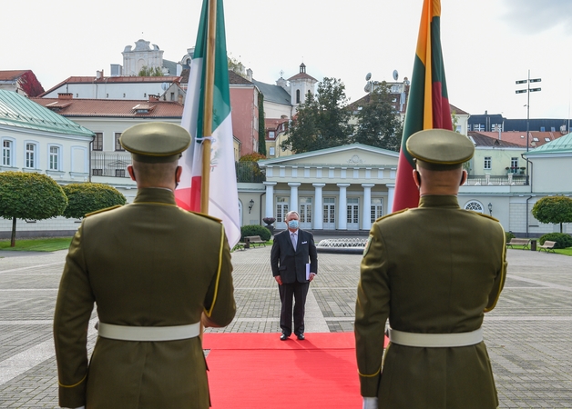 Prezidentas priėmė Švedijos ir Meksikos ambasadorių skiriamuosius raštus