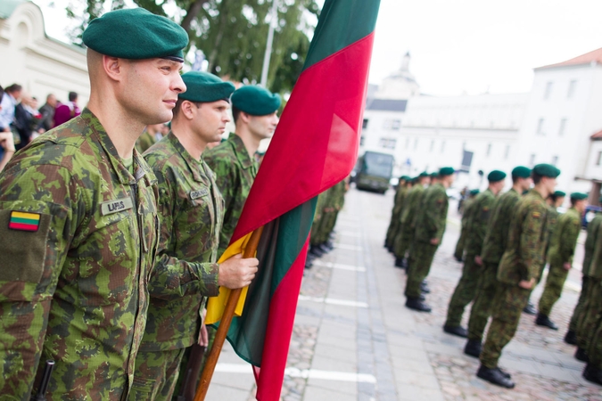 Patvirtinta kitų metų kariuomenės struktūra