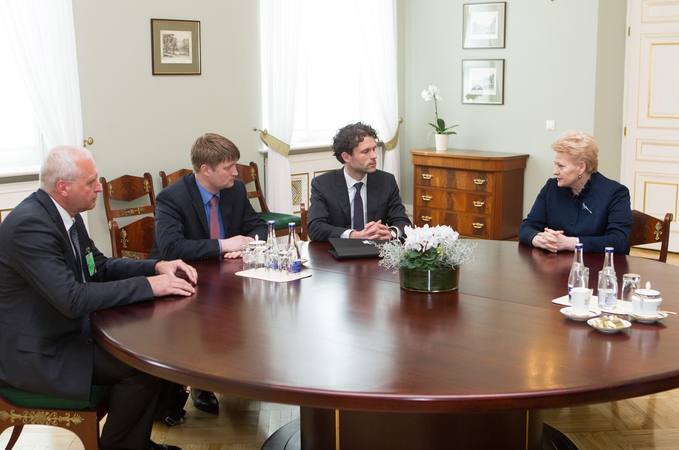 Prezidentė: kompensuojamų vaistų kainų nustatymas – pasenęs