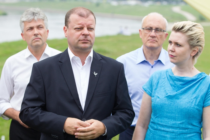 „Valstiečių“ artilerija Vilniuje – S. Skvernelis, D. Šakalienė, S. Jakeliūnas