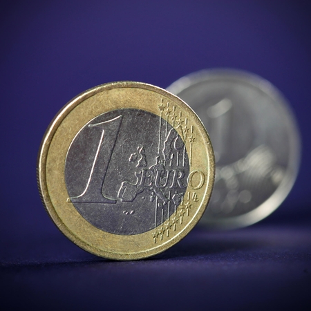 Leidimas įsivesti eurą didina Lietuvos obligacijų paklausą