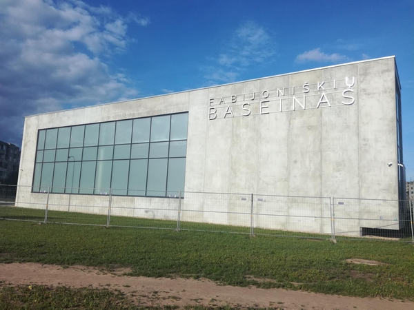 Maudytis naujuose Vilniaus baseinuose bus brangiau nei sporto klubuose?