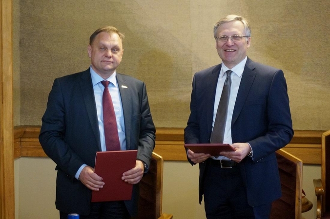 LVK prezidentas V. Sutkus ir VU rektorius A. Žukauskas