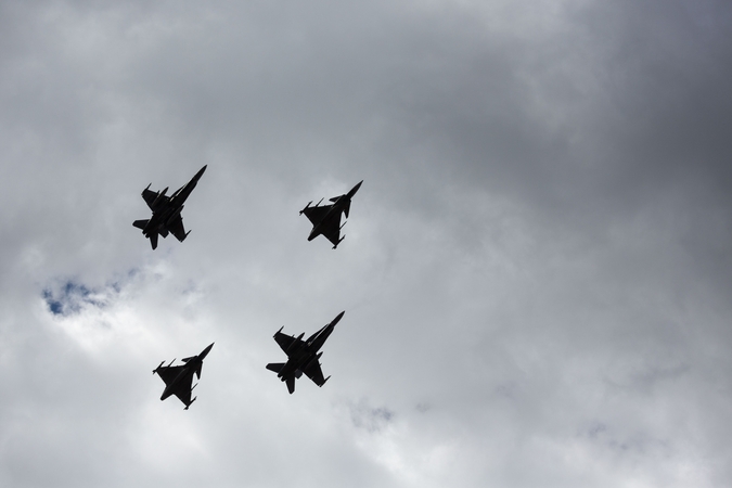Baltijos šalių oro erdvės patruliai – NATO naikintuvai – kilo devynis kartus