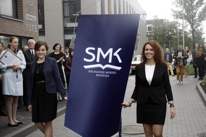 Studentai šokiruoti – gaus visiškai kitokių specialybių diplomus
