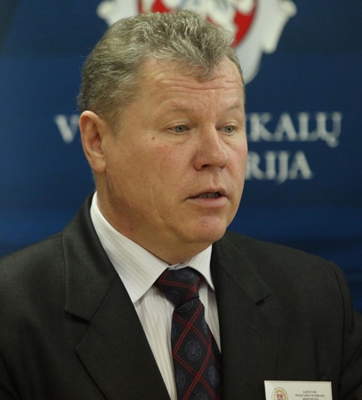 Korupcija įtariamas Anykščių meras K. Tubis nušalintas nuo pareigų