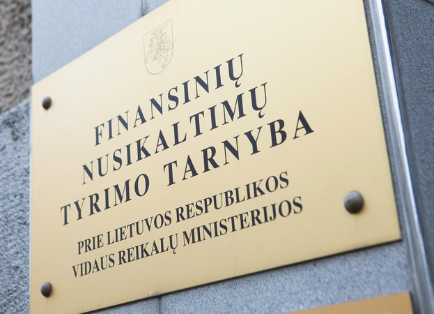 Nemokios kredito unijos vadovas važinėja „Hummeriu“, bet gyvena savivaldybės bute