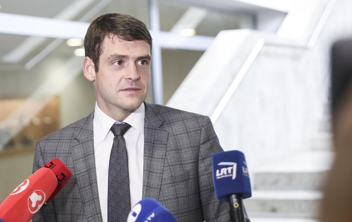 Opozicija sako dar nenusprendė, kaip balsuos dėl R. Žemaitaičio