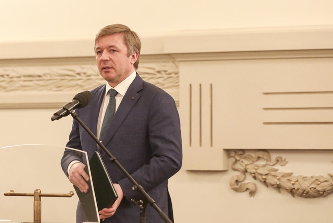 Vis dar nežino, kas Seimo postuose pakeis R. Karbauskį